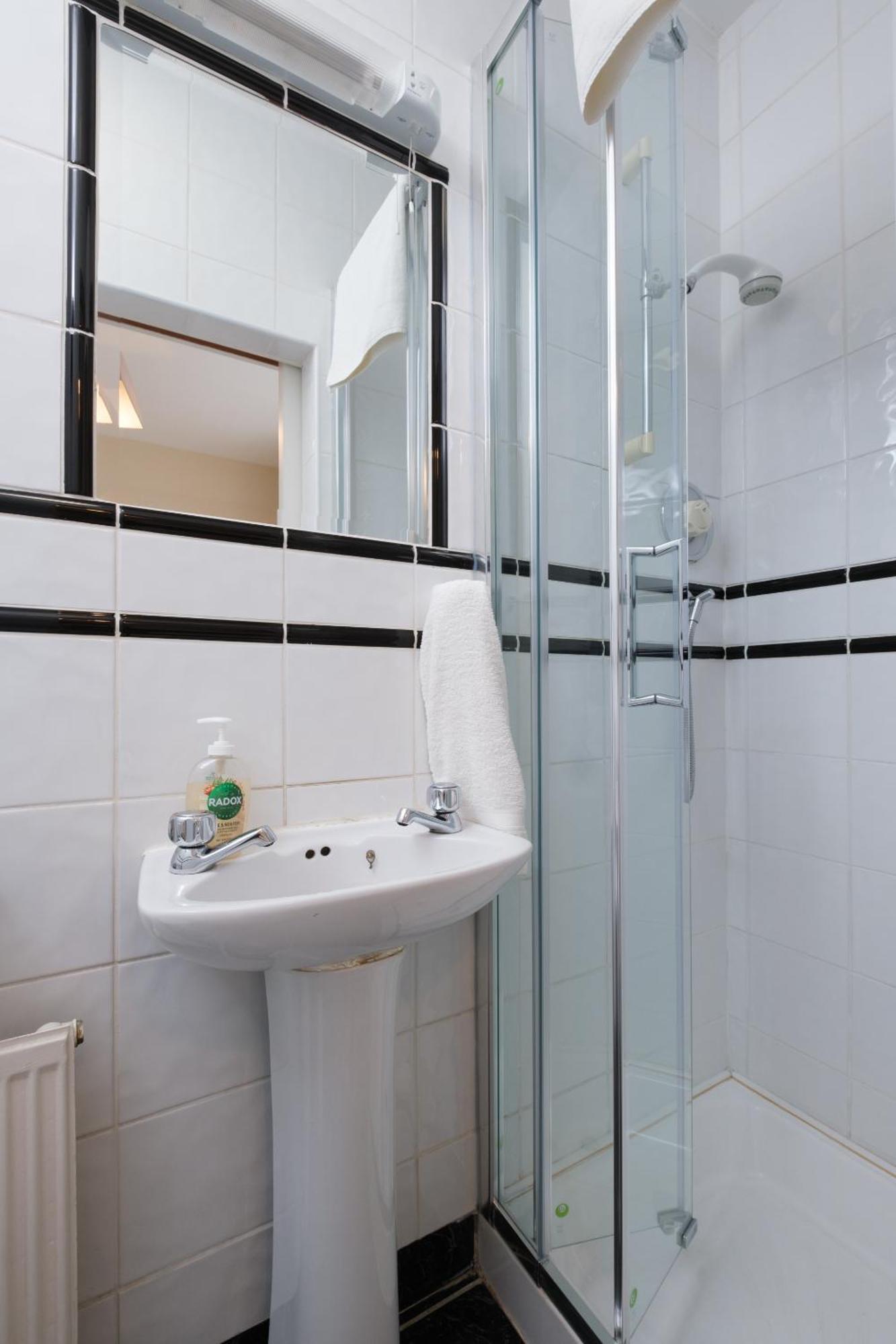 Four Seasons B&B Galway Buitenkant foto