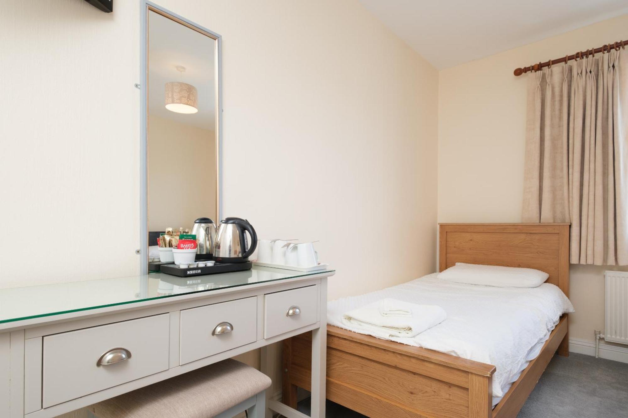 Four Seasons B&B Galway Buitenkant foto