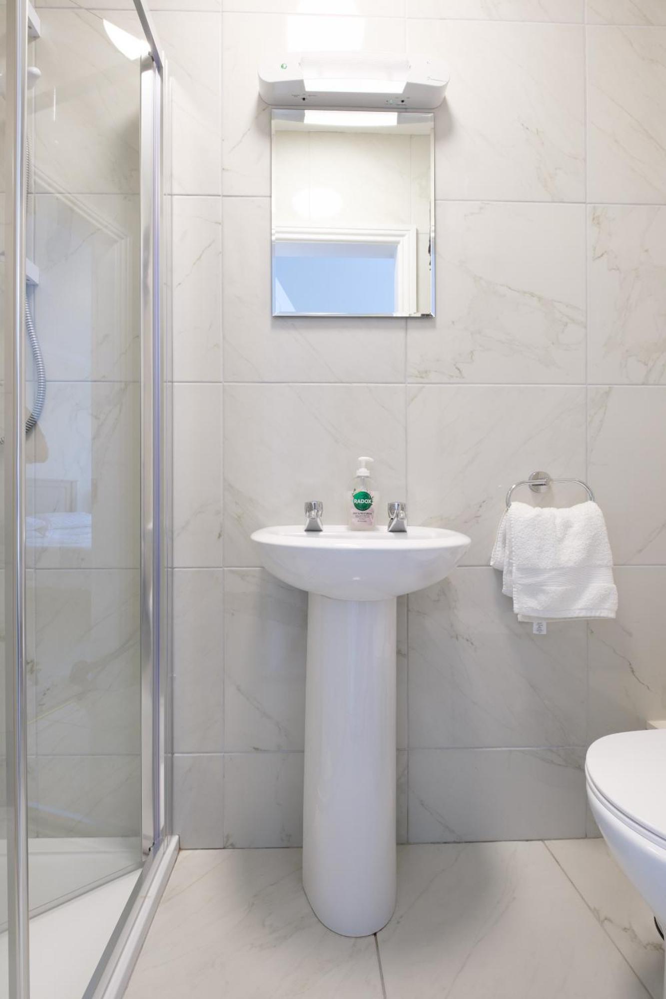 Four Seasons B&B Galway Buitenkant foto
