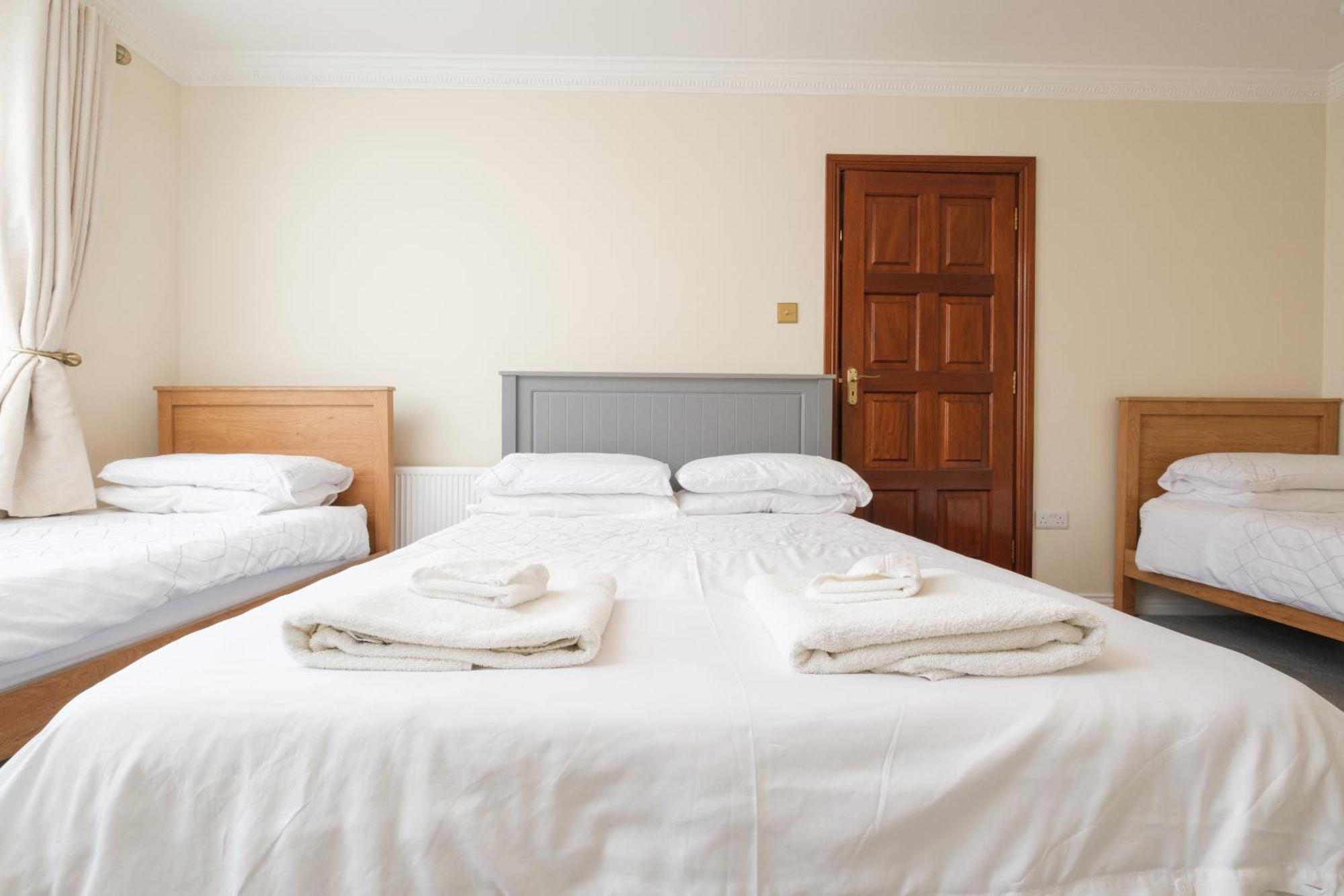 Four Seasons B&B Galway Buitenkant foto