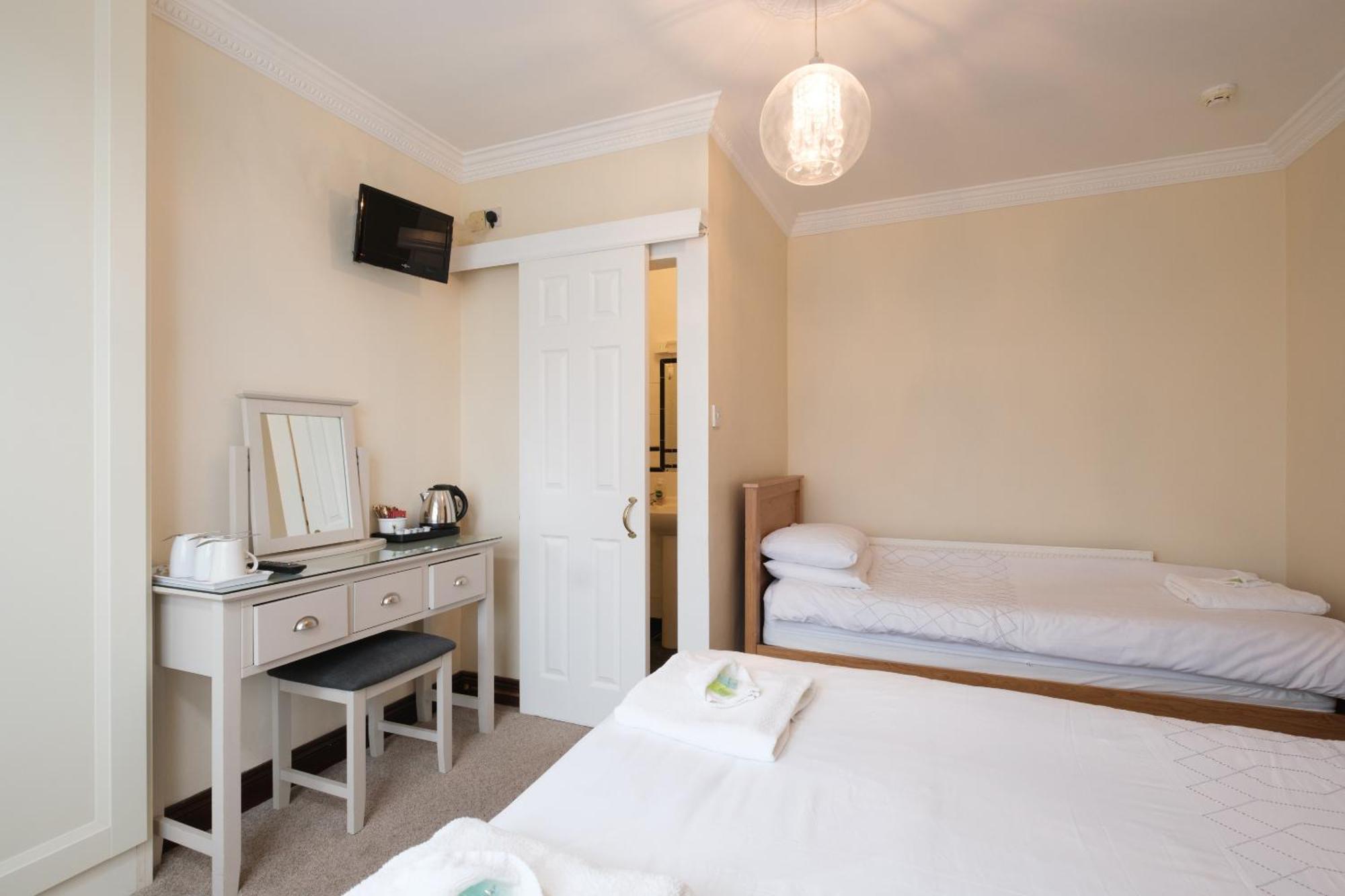 Four Seasons B&B Galway Buitenkant foto